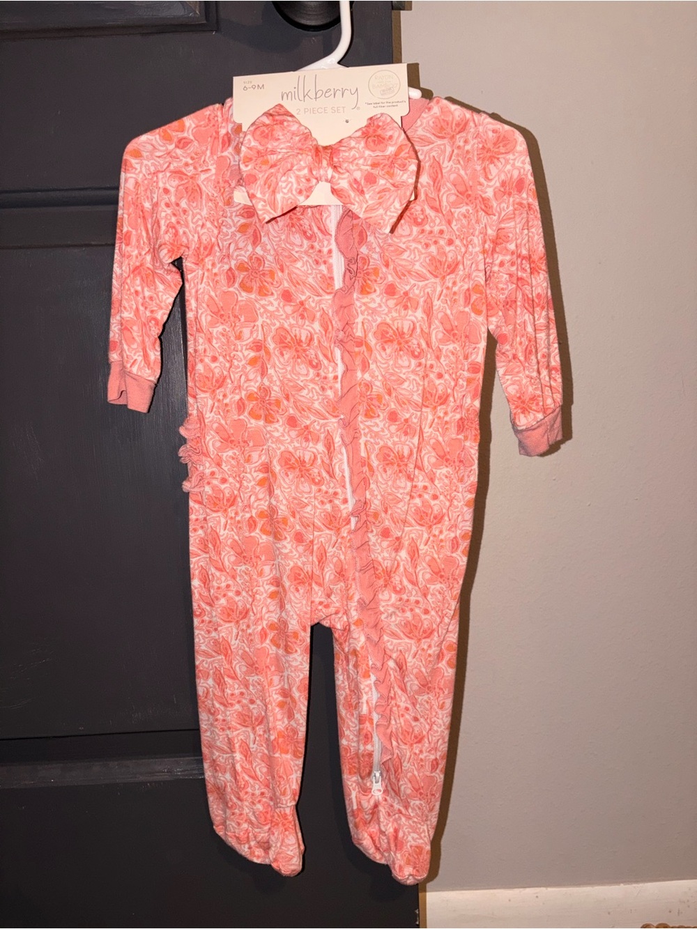 Milkberry footed onesie 6-9M
